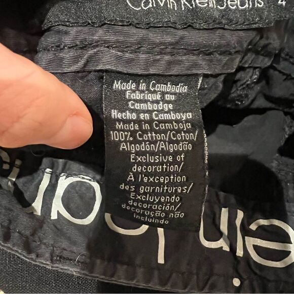 3 for $30! Calvin Klein black cargo shorts. Size 4 - Picture 3 of 8